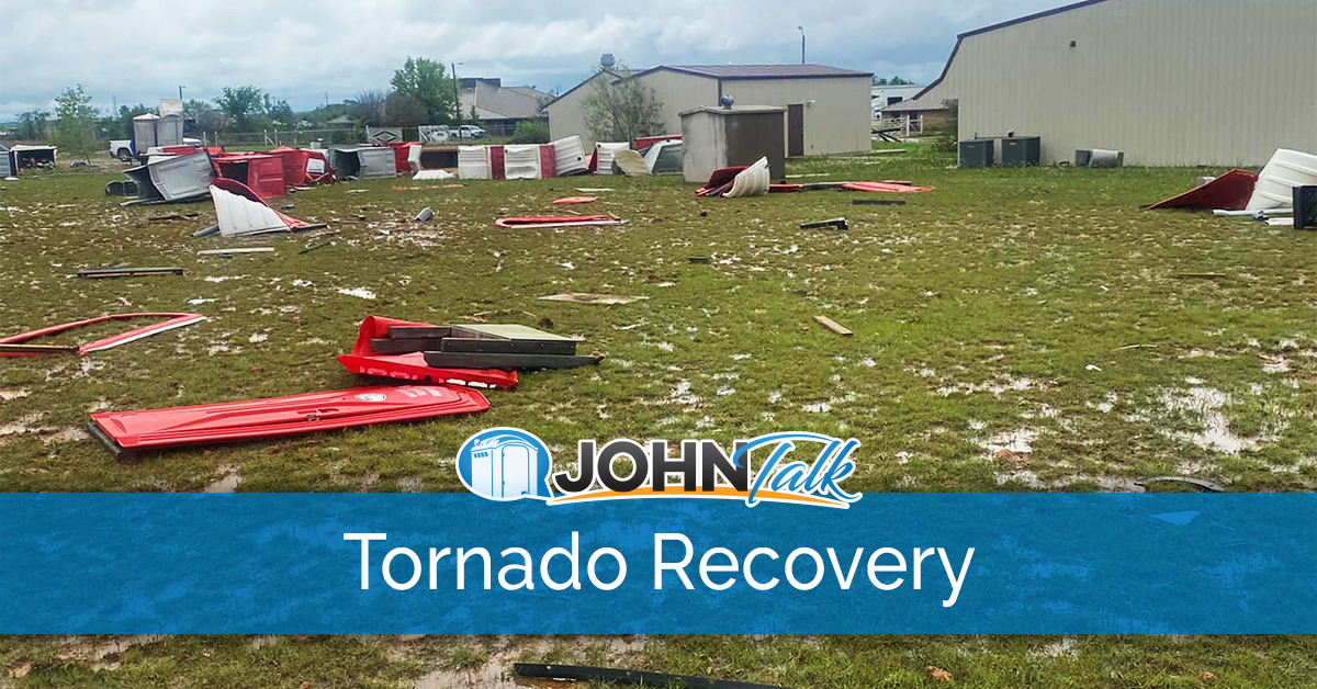 Indústria de Sanitários Portáteis Ajudando a Recuperação de Empresas Familiares após Devastar Oklahoma Tornado
